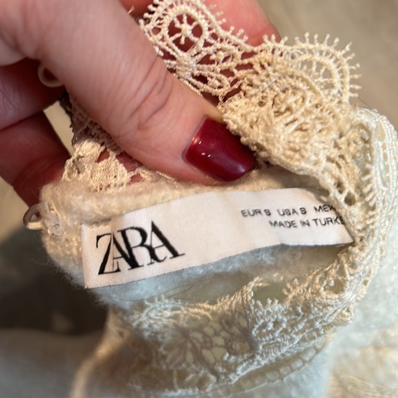 ZARA Blogger Favorite Lace Crochet Sweater Size S - Picture 3 of 6